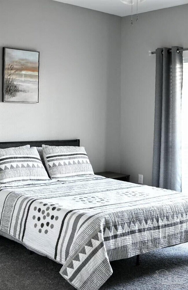 Building Photo - 5446 Medina Rd