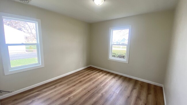 Building Photo - Beautiful 3 Bedroom Home Available after J...