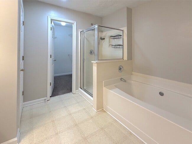 Building Photo - 3845 Grovemont Pl