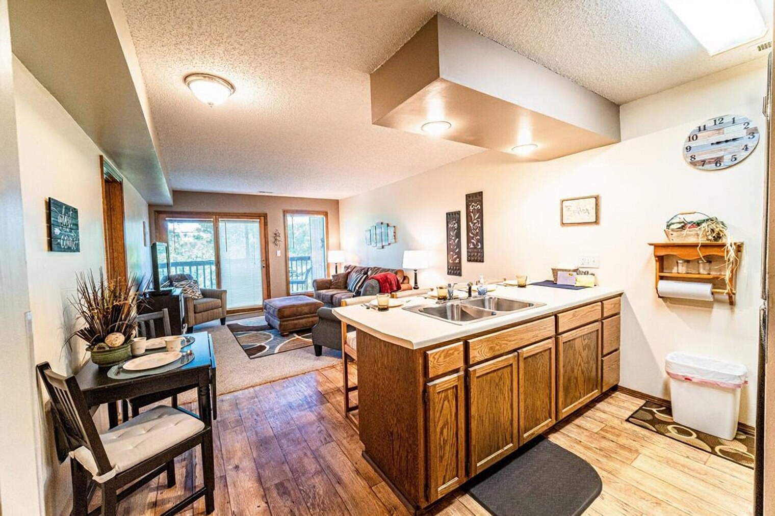 Building Photo - 5 Chandler Ln