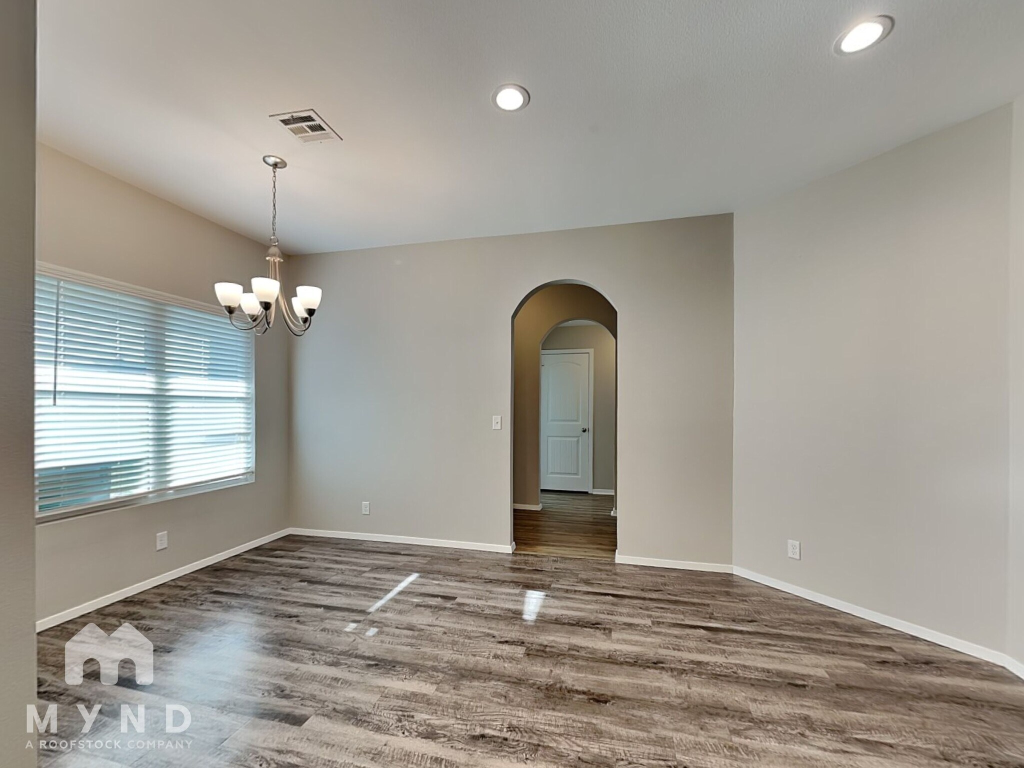Building Photo - 2013 Orchid Ln