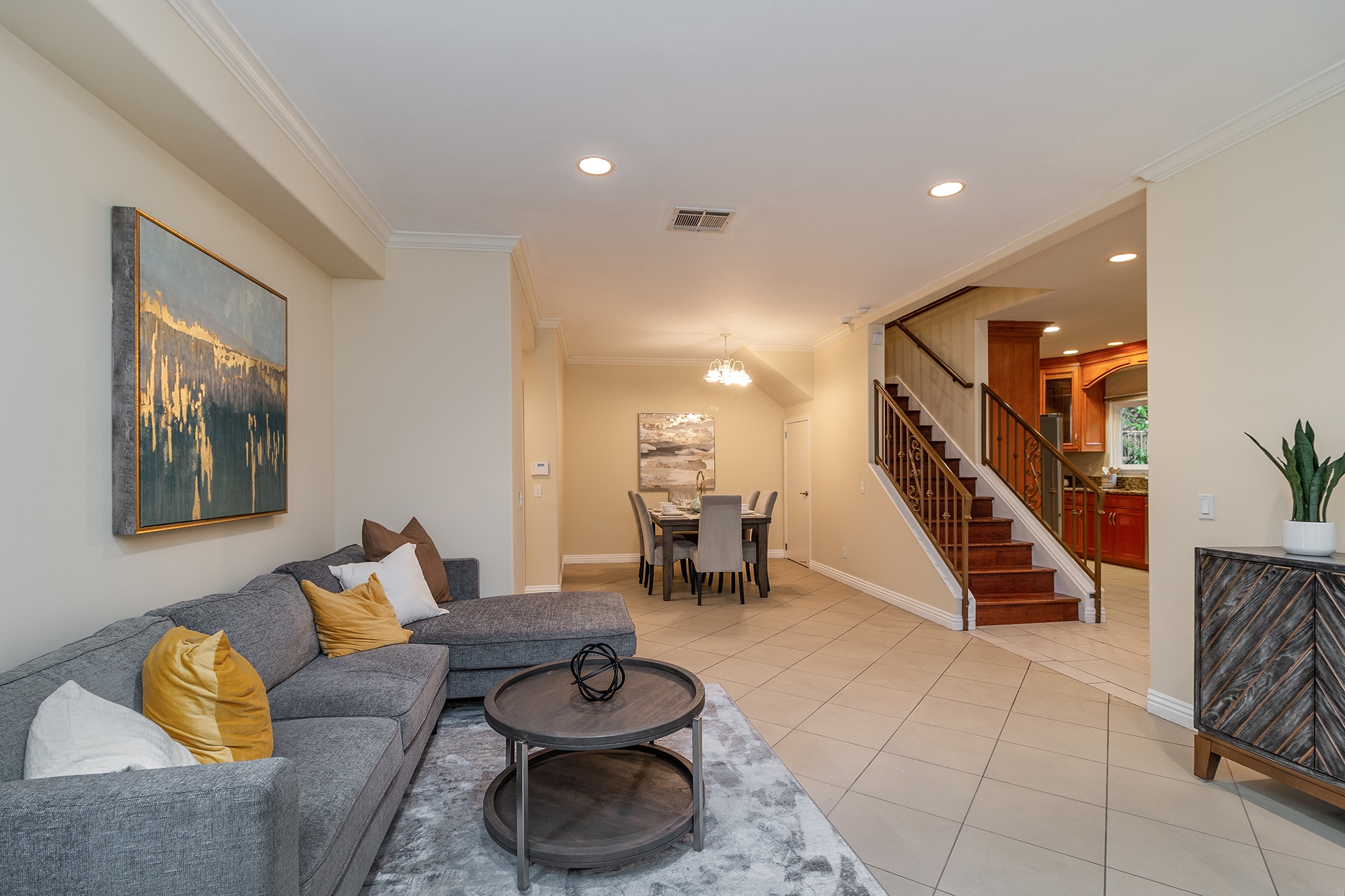 Building Photo - 3689 S La Cienega Blvd