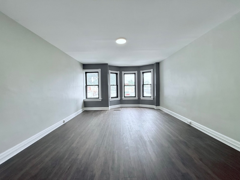 Building Photo - 127 E Washington St