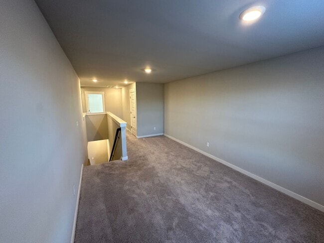 Building Photo - For Lease - 3 Bed, 2.5 Bath, 1846sqft Townhome, Lebanon