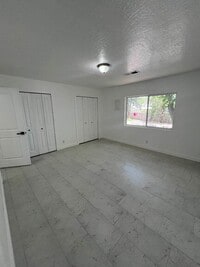 Building Photo - 11216 Baja Dr NE