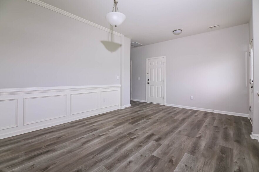 Building Photo - 36 W Painted Way