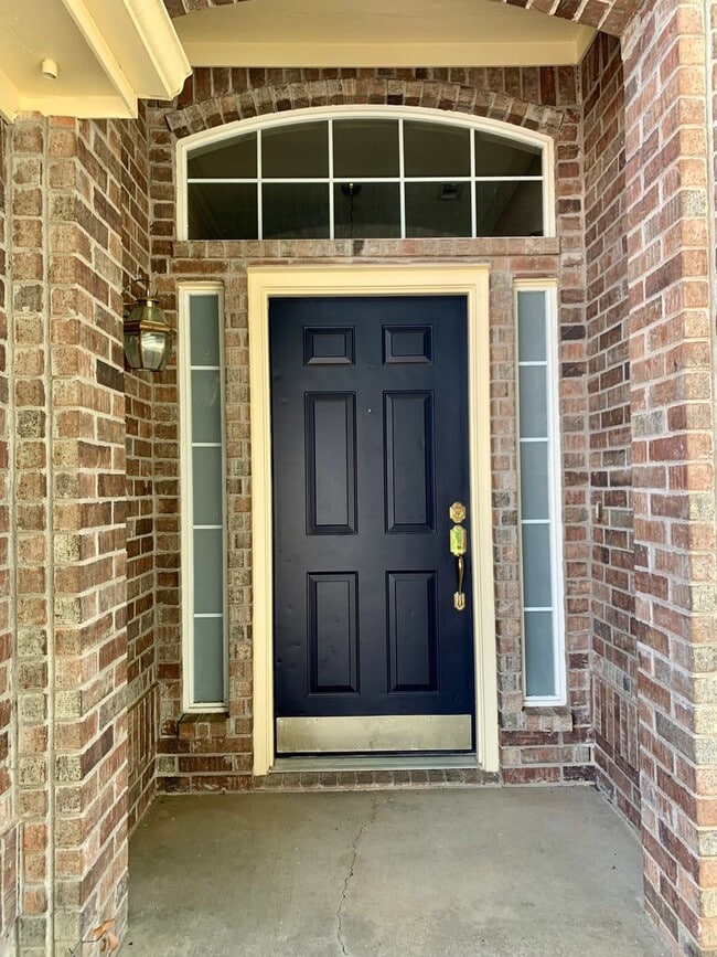 Building Photo - Cavender