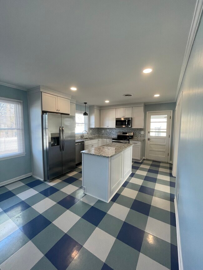 Building Photo - Stonewall