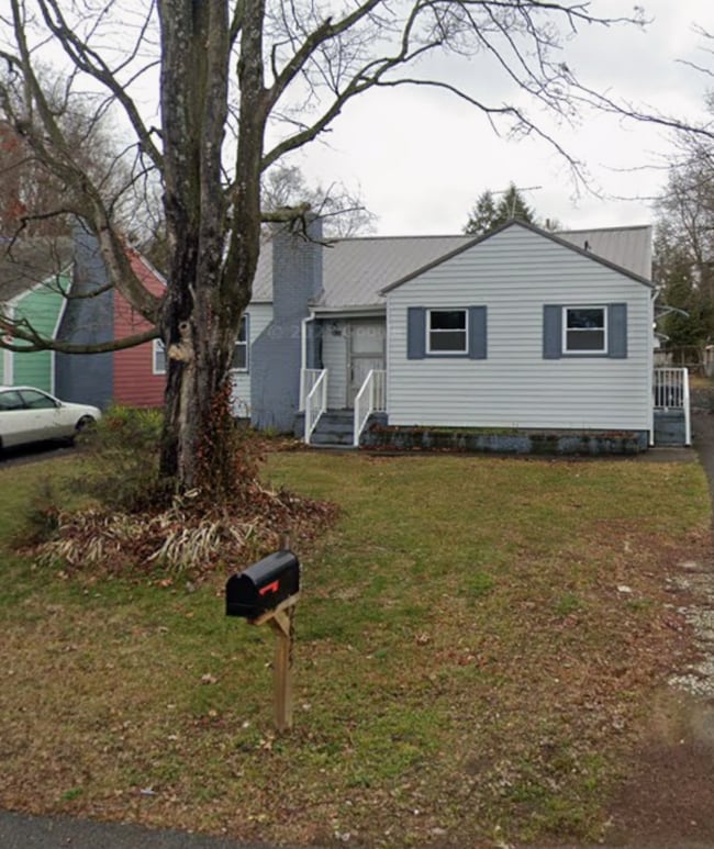 Building Photo - 2625 Avondale Ave