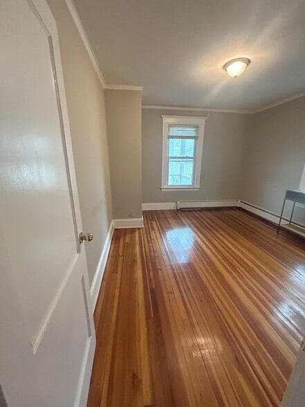 Building Photo - 37 Whitman Ave