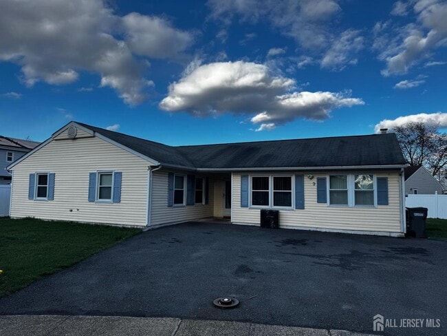 Primary Photo - 3 Joyce Dr