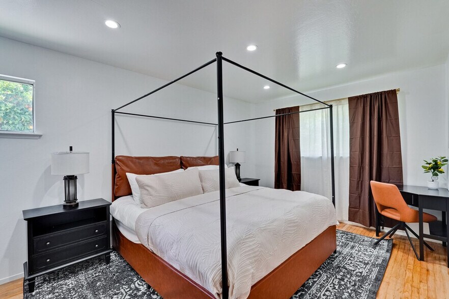 Building Photo - 6468 Pfeiffer Ranch Rd