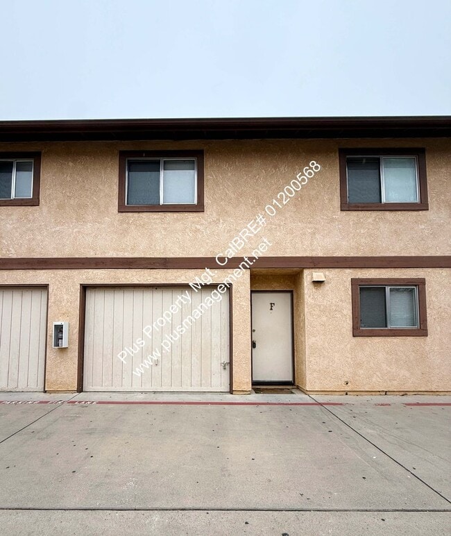Building Photo - N57000
