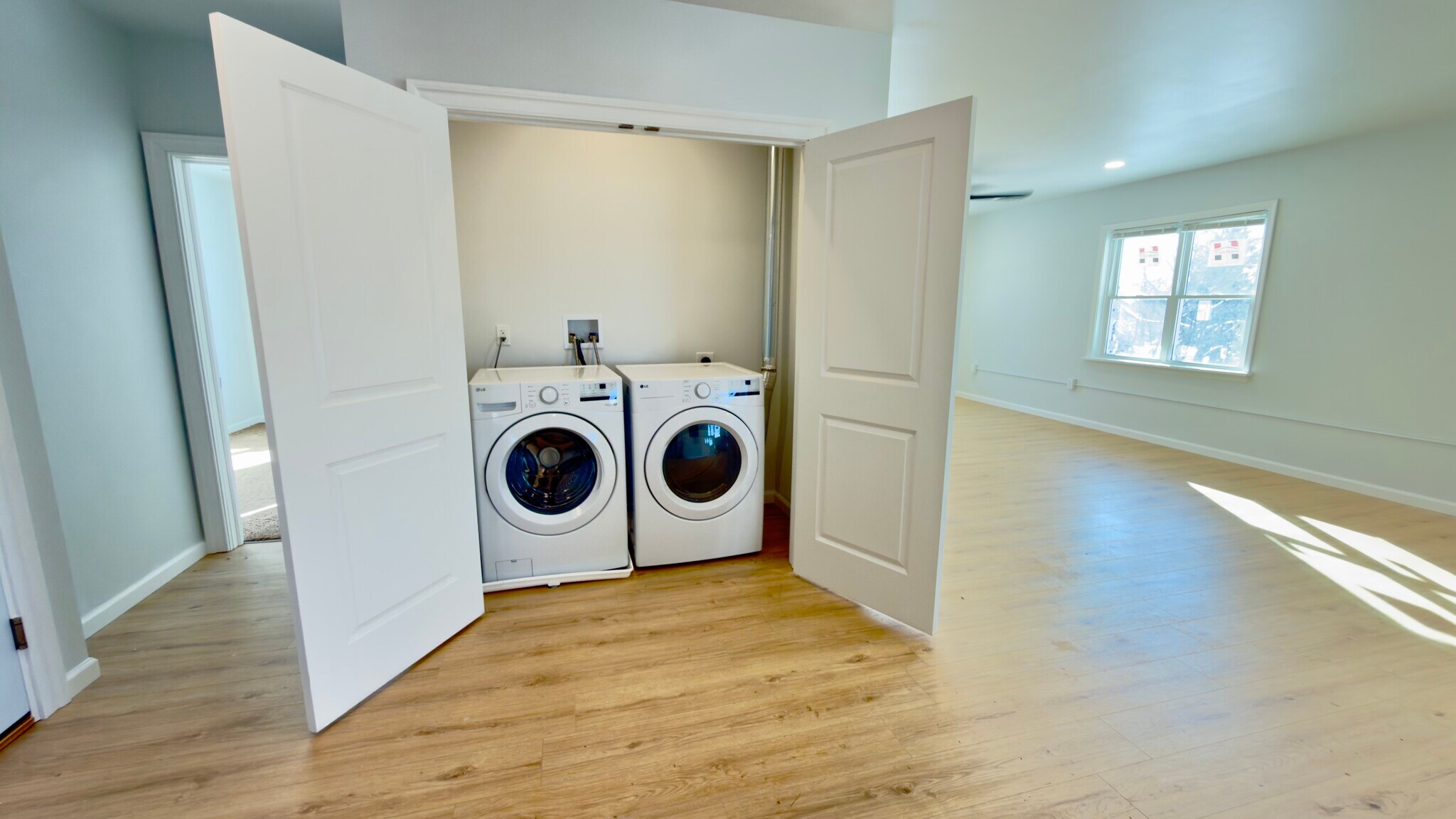 Building Photo - 403 N Walnut St