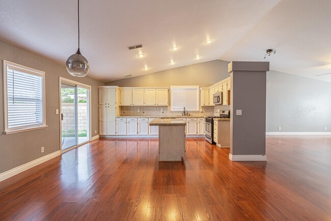 Building Photo - 44322 Brandon Thomas Way