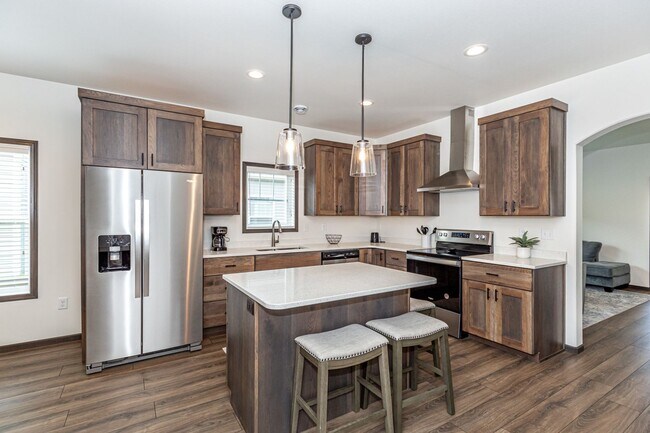 Building Photo - 3-bedroom, 2-bathroom South Fargo Family Home w/ 2 Stall Garage