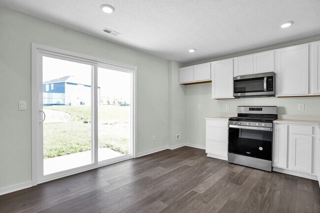 Building Photo - Stunning 4-Bedroom Home in New Constructio...
