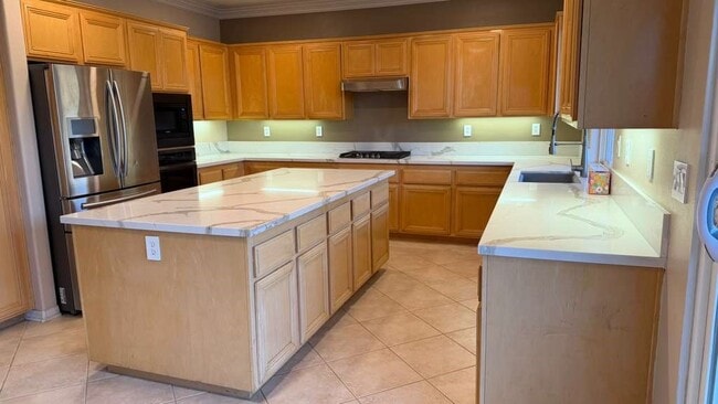 Building Photo - 28622 High Ridge Dr