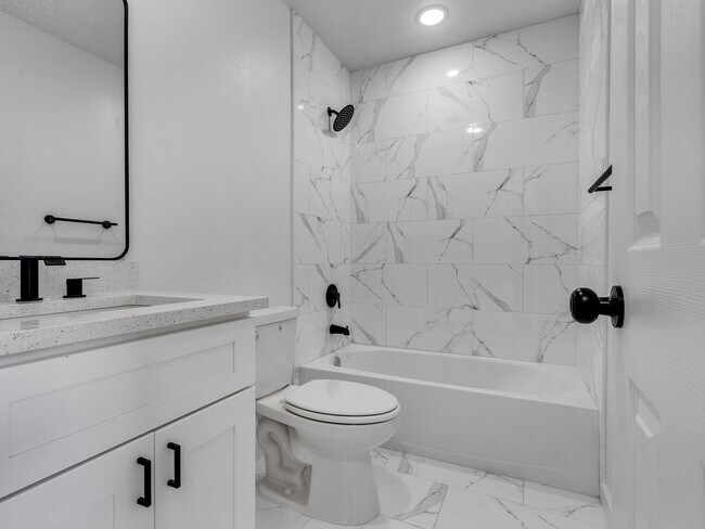 Building Photo - 8409 Mahalia Dr