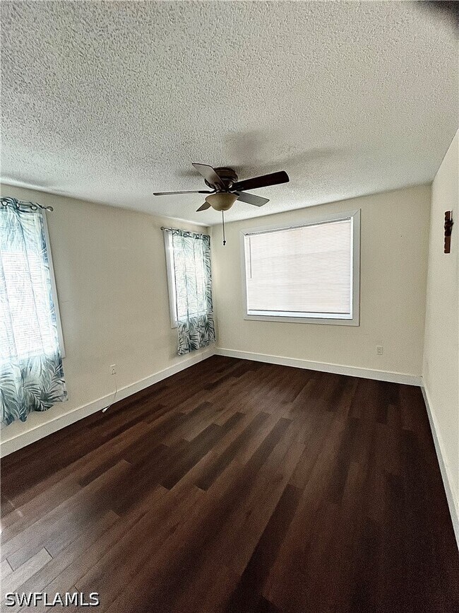Building Photo - 1115 Reserve Ct