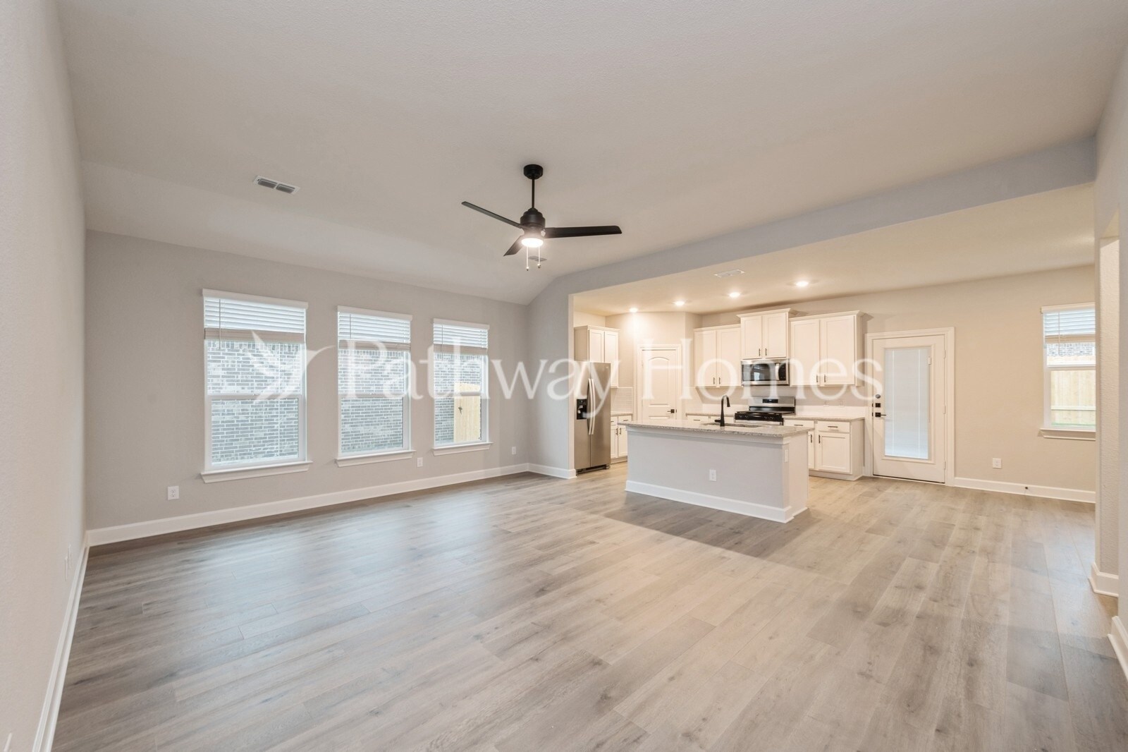 Building Photo - 628 Brookside Dr