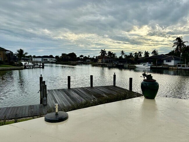 Building Photo - home