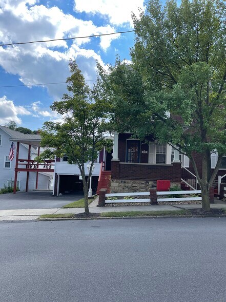 Building Photo - 2107 11th St