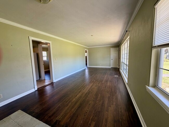 Building Photo - 1057 Blanton Dr