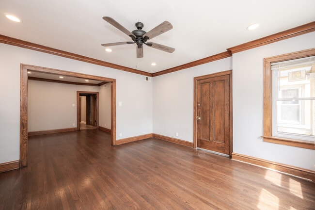 Building Photo - 3312 N Kostner Ave