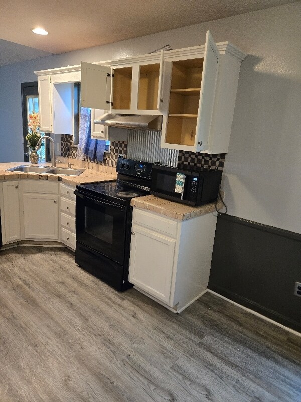 Building Photo - 4105 Lakeside Dr