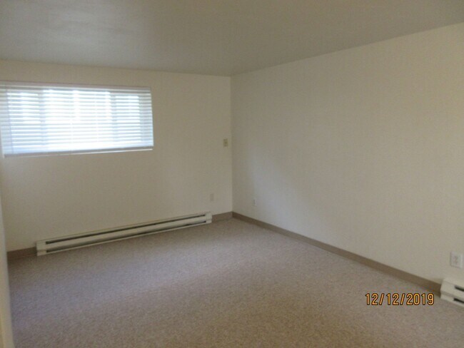 Building Photo - (907) Bluewood Apartments - 1 Bedroom / 1 Bath