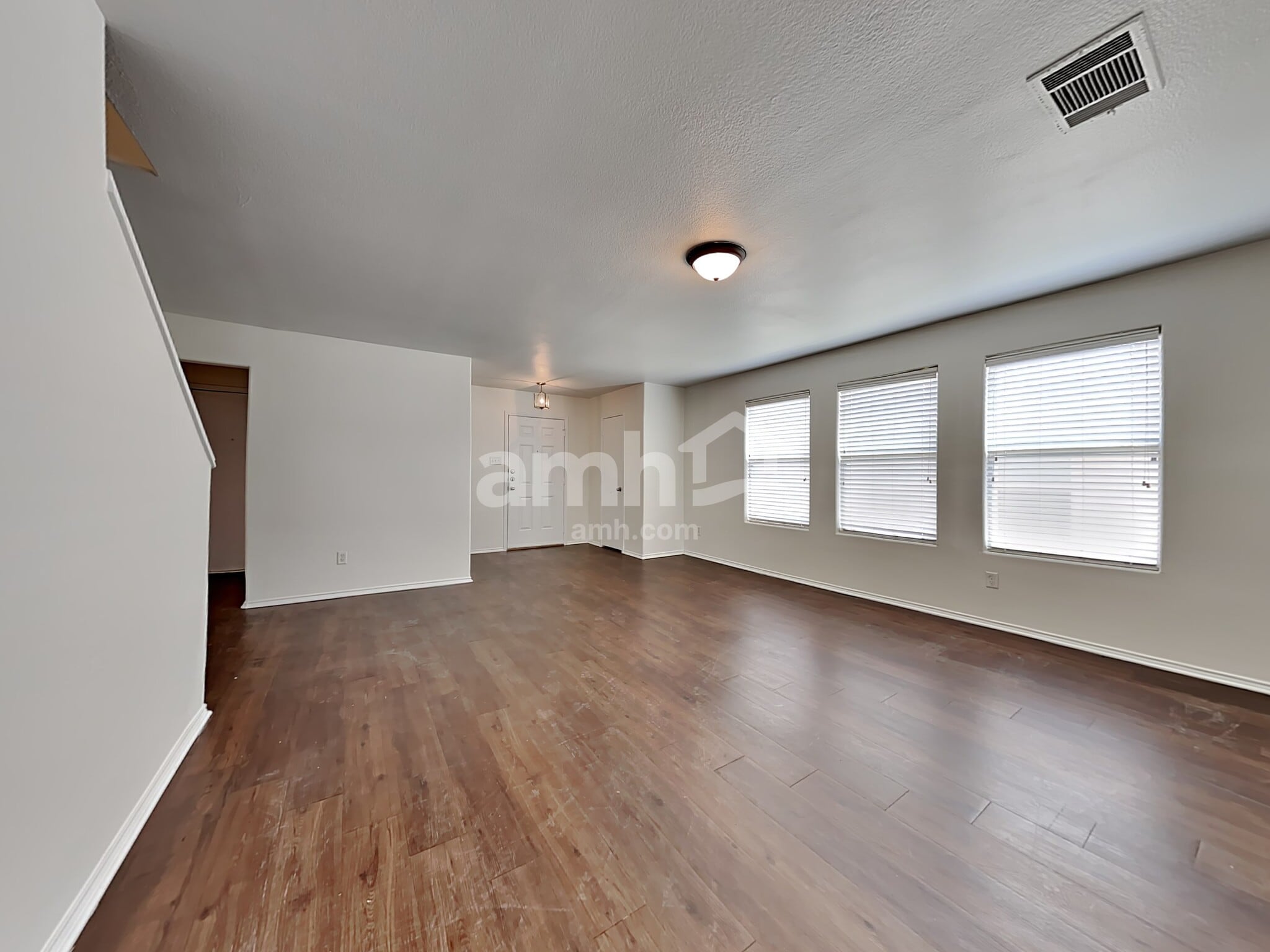 Building Photo - 1966 Courtside Dr