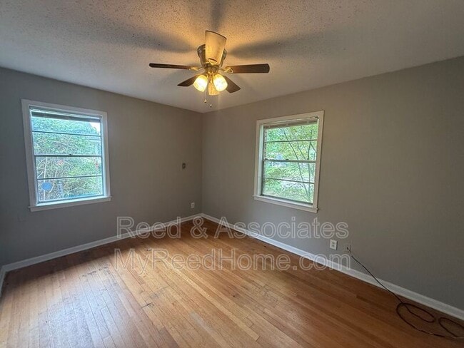 Building Photo - 4210 Kerwin Dr