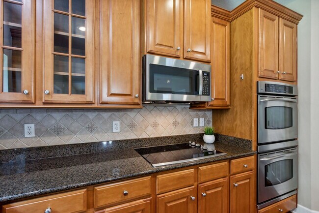Building Photo - 85208 Sagaponack Dr
