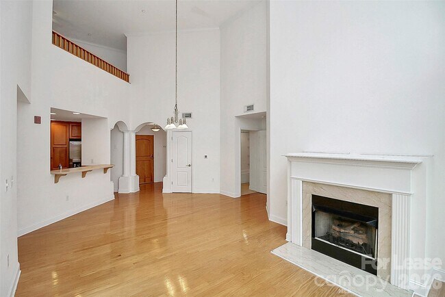 Building Photo - 401 N Church St