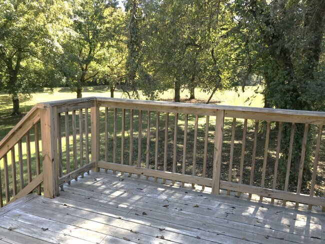 Building Photo - Move-In Ready 3 Bedroom 2 Bath Home in Antioch!