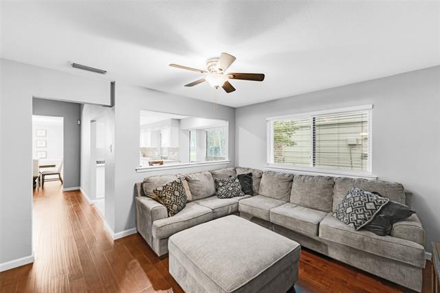 Building Photo - 2600 Summertree Dr