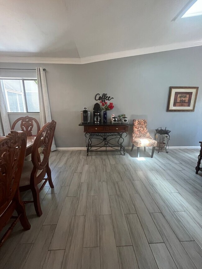 Building Photo - Fully Furnished 3-Bedroom Home in Palm Coa...