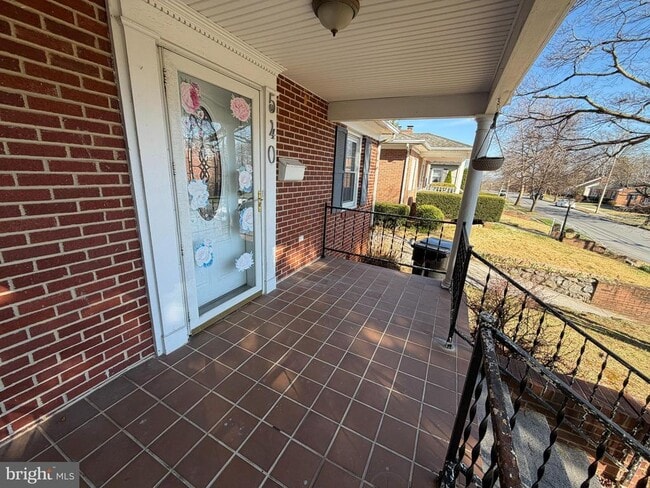 Building Photo - 540 Bellview Ave