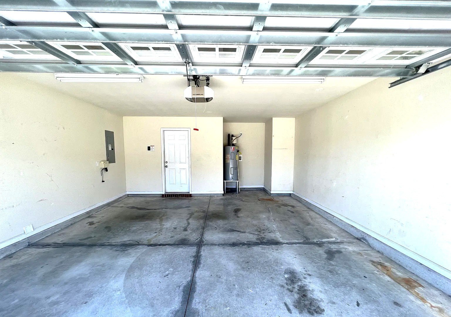 Building Photo - 1003 W.T. Whitehead Dr