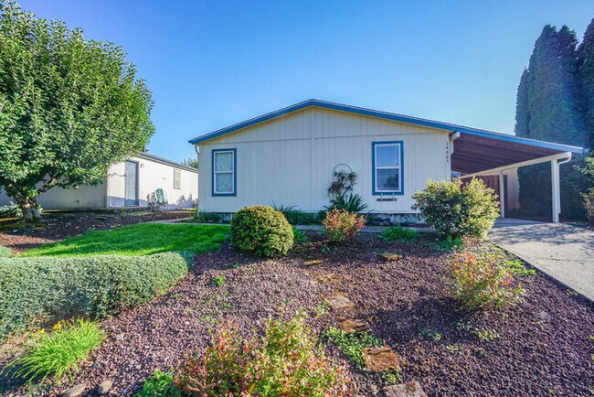 Building Photo - TWO BEDROOM MANUFACTURED HOME IN EAST COUNTY