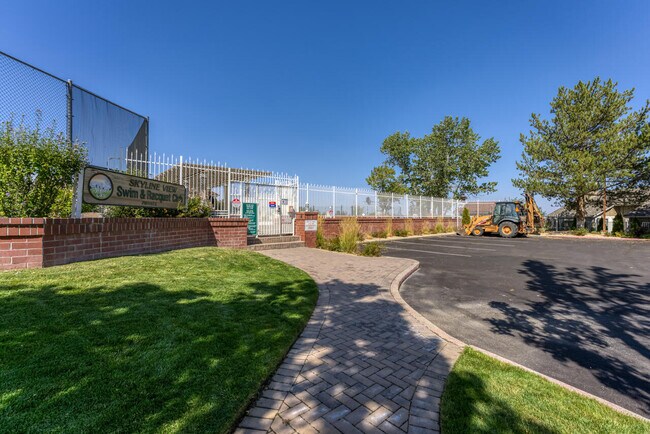 Building Photo - 2320 Overlook Ct