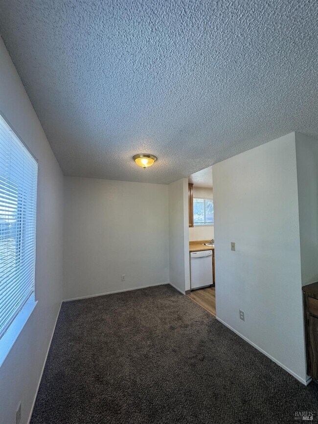 Building Photo - 118 Yorkshire Ct
