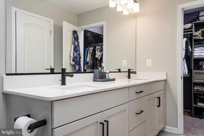 Building Photo - 7062 Fox Glove Ln