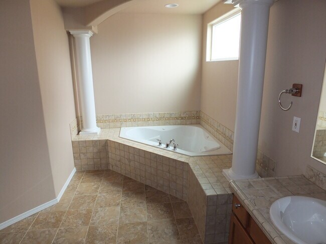 Building Photo - 3 bedroom 2 Bath House in Stanwood!