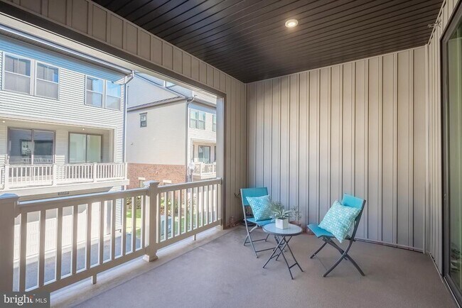 Building Photo - 22308 Seabring Terrace