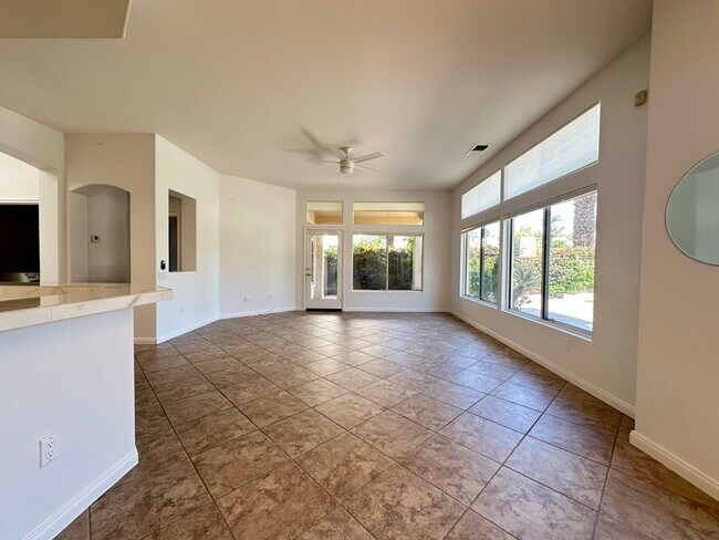 Building Photo - 78284 Rainbow Dr