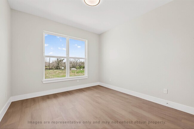 Building Photo - 10719 Mason Rd