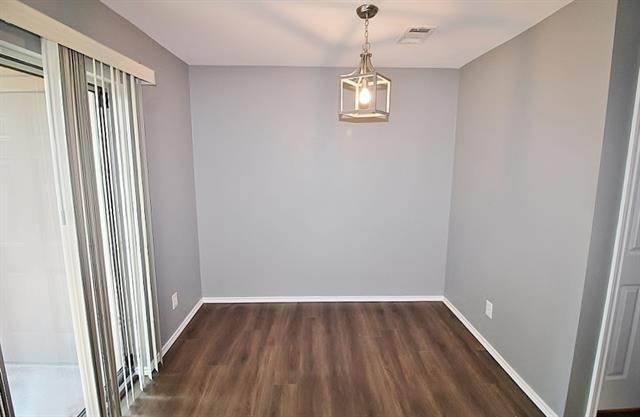 Building Photo - 921 Cedar Terrace