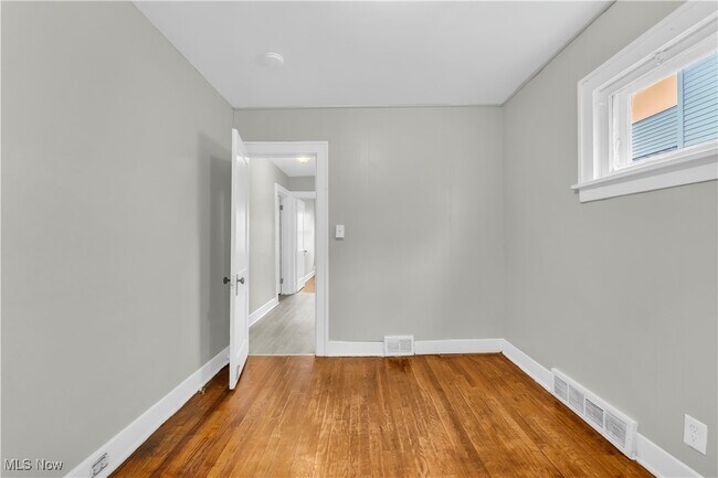 Building Photo - 4455 W 48th St